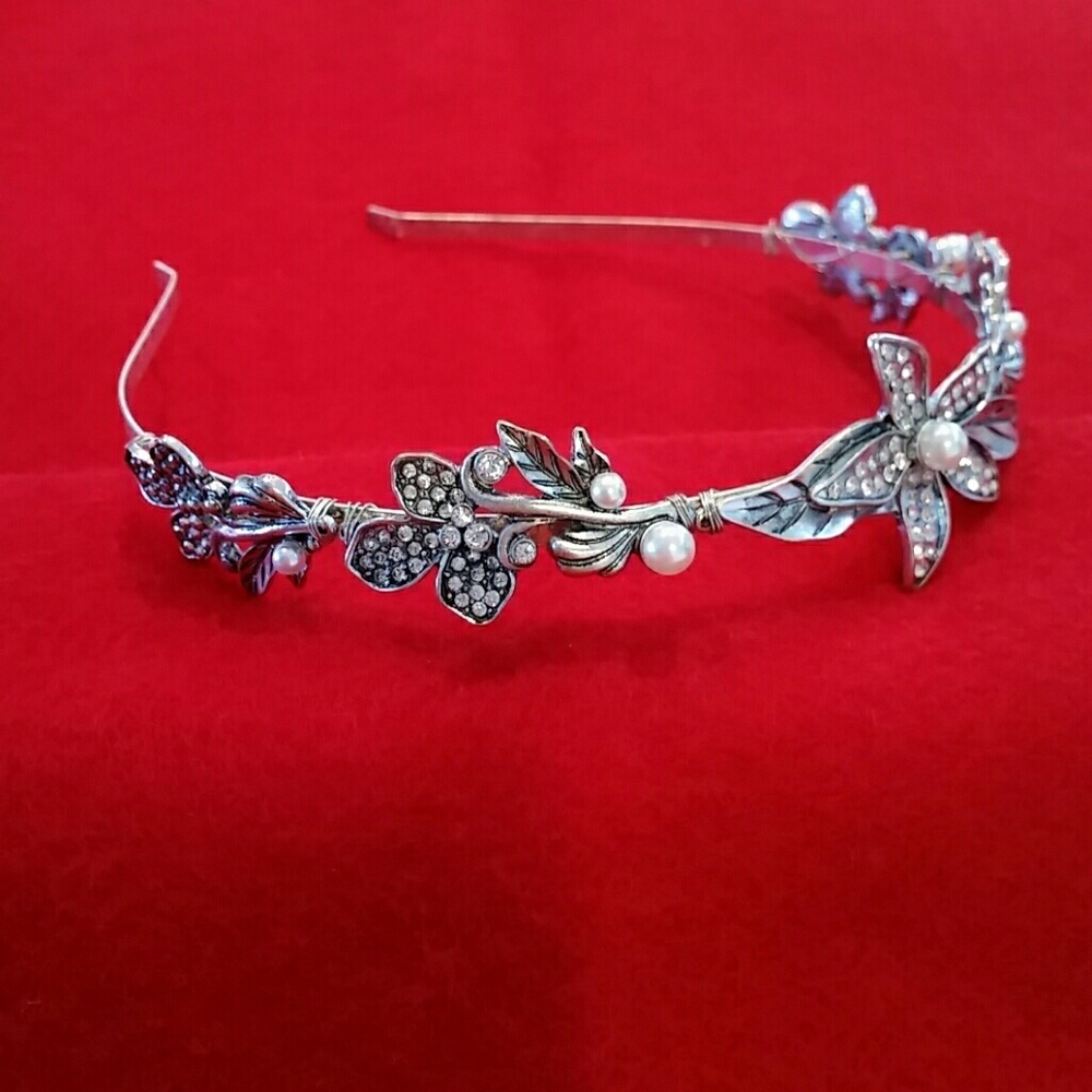 Georgeous  Silver-toned Headband - Picture 3 of 4